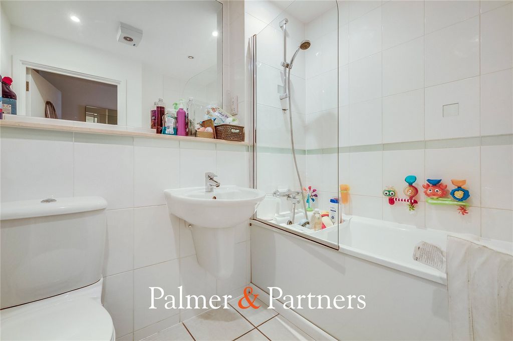 Additional image 13 of 2 bed flat for saleBaddow Road, Chelmsford, Essex CM2