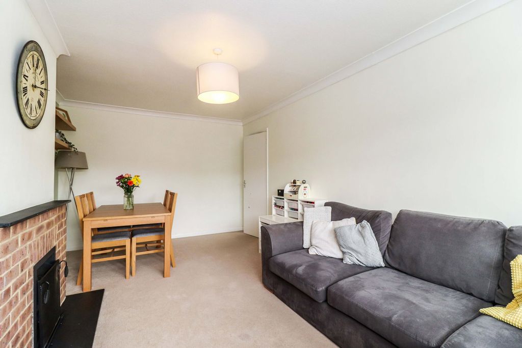 Additional image 5 of 2 bed maisonette for saleDarvell Drive, Chesham HP5