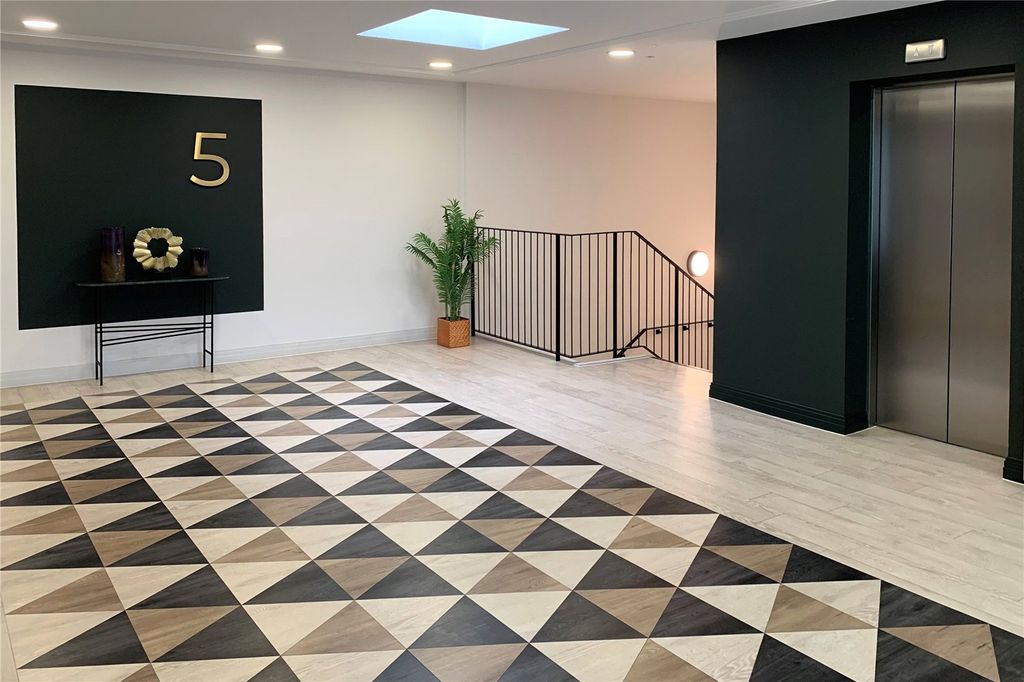 Additional image 12 of 2 bed flat for saleAshwood House, 16-22 Pembroke Broadway, Camberley, Surrey GU15