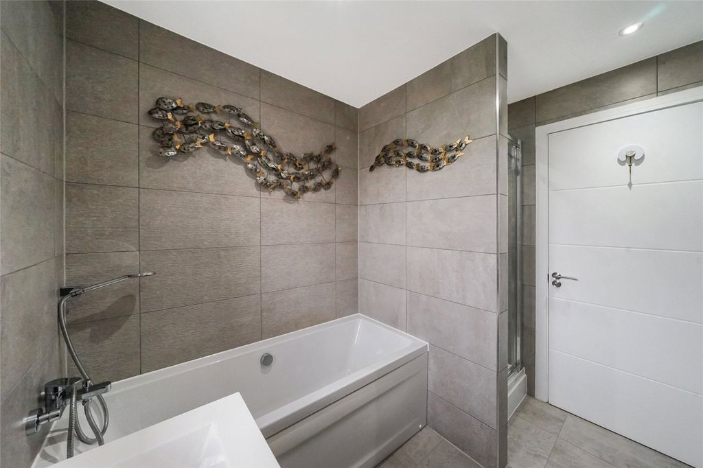 Additional image 5 of 4 bed detached house for saleMillburn Gardens, Clackmannan, Clackmannanshire FK10