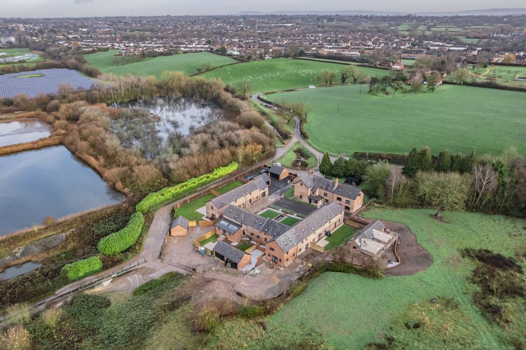 Additional image 17 of 5 bed barn conversion for saleMeadow Lane, Chester CH3