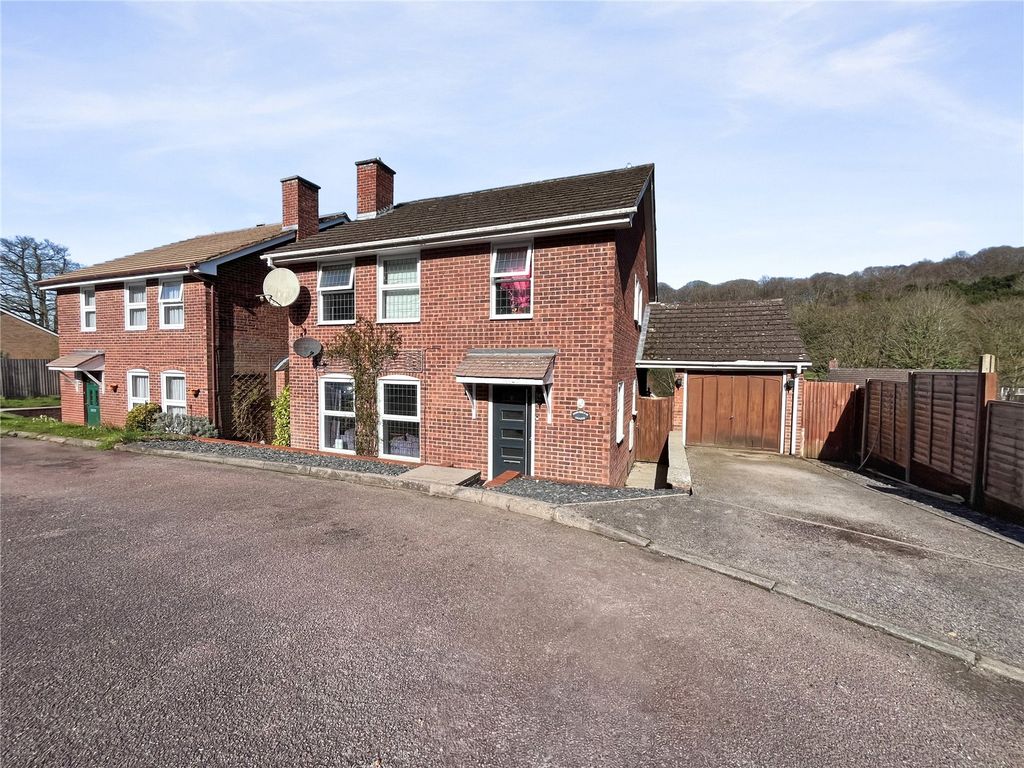 4 bed detached house for saleTufa Close, Walderslade Woods, Chatham, Kent ME5