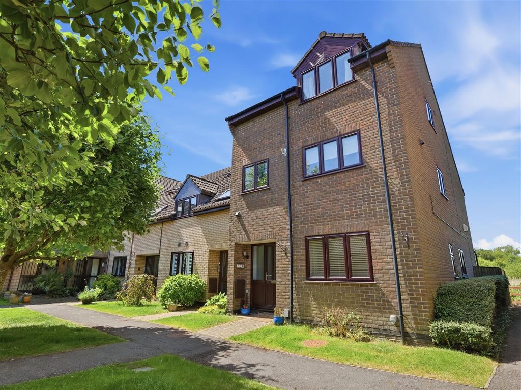 Additional image 3 of 5 bed town house for saleAsquith Close, Christchurch BH23