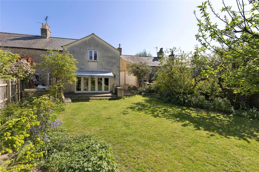 Additional image 2 of 4 bed semi-detached house for saleVictoria Road, Cirencester, Gloucestershire GL7