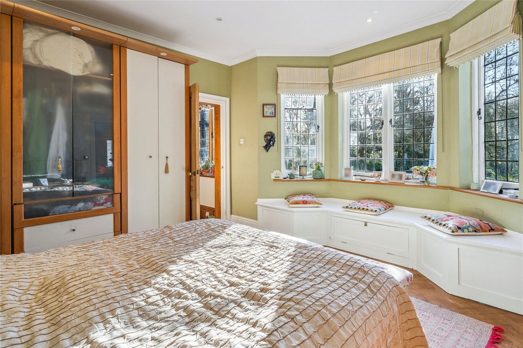 Additional image 10 of 2 bed flat for saleLycrome Road, Chesham, Buckinghamshire HP5