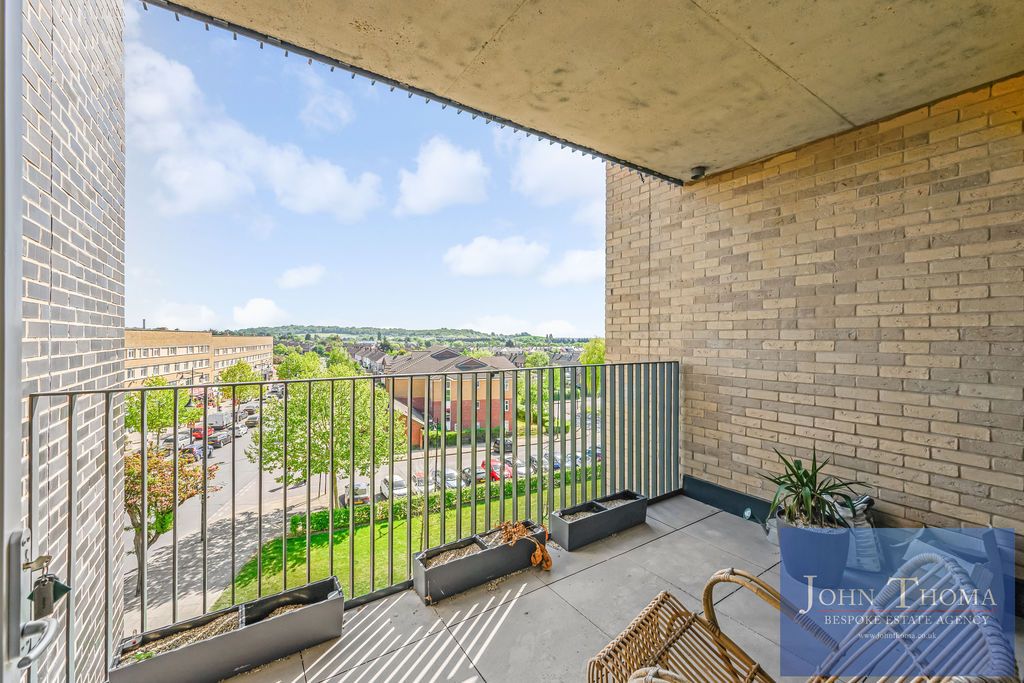 Additional image 7 of 2 bed flat for saleHyneholt House, Manford Way, Chigwell IG7