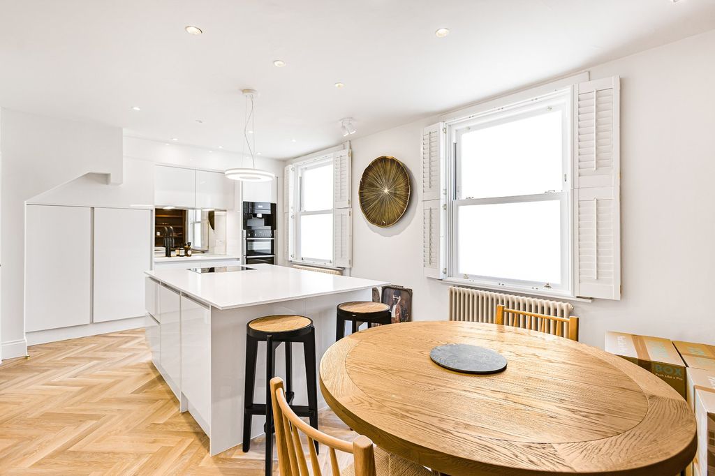 Additional image 2 of 3 bed end terrace house for saleCricklade Street, Cirencester, Gloucestershire GL7
