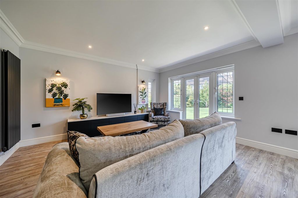 Additional image 6 of 5 bed detached house for saleGolf Drive, Camberley GU15