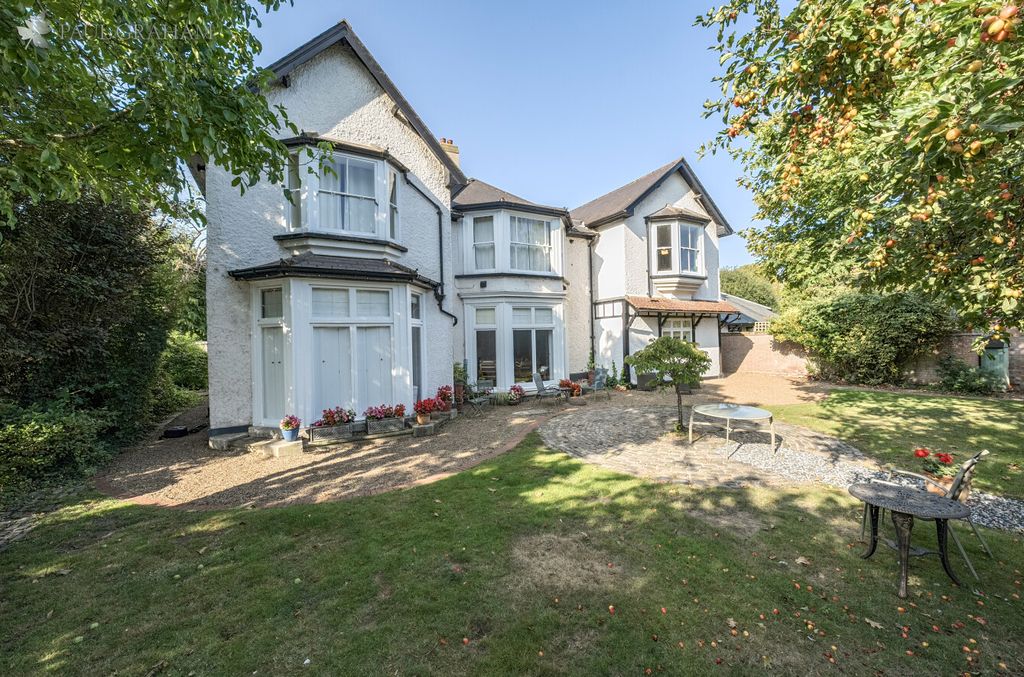 Additional image 7 of 2 bed flat for saleWestcroft Road, Carshalton SM5