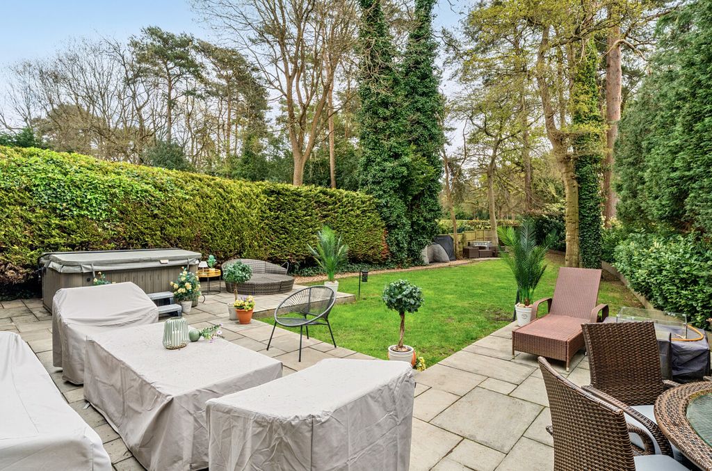 Additional image 30 of 5 bed detached house for saleYoulden Drive, Camberley, Surrey GU15