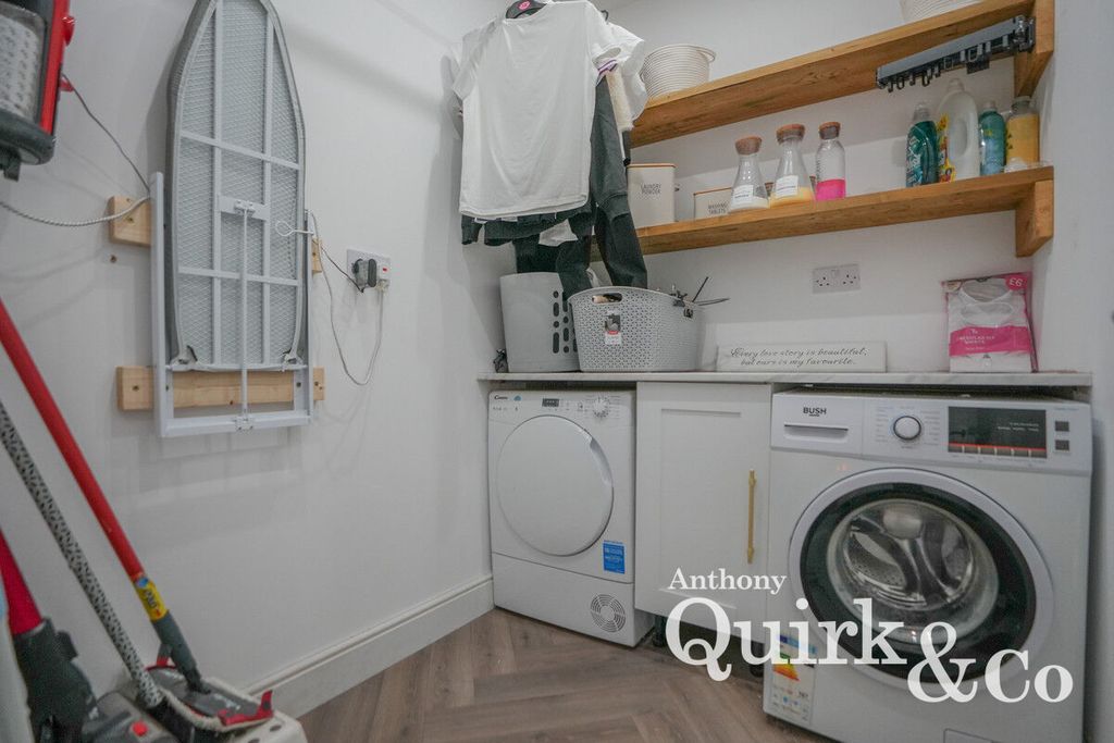 Additional image 16 of 4 bed detached bungalow for saleThe Parkway, Canvey Island SS8