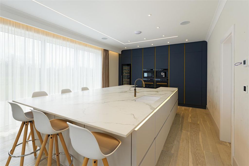 Additional image 4 of 6 bed detached house for saleFarnham House, Merton Lane, Canterbury CT4