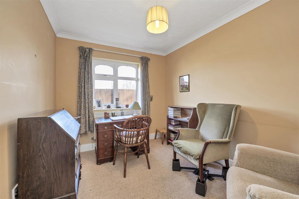 Additional image 9 of 3 bed detached bungalow for salePine Leys, Bury St Edmunds IP32