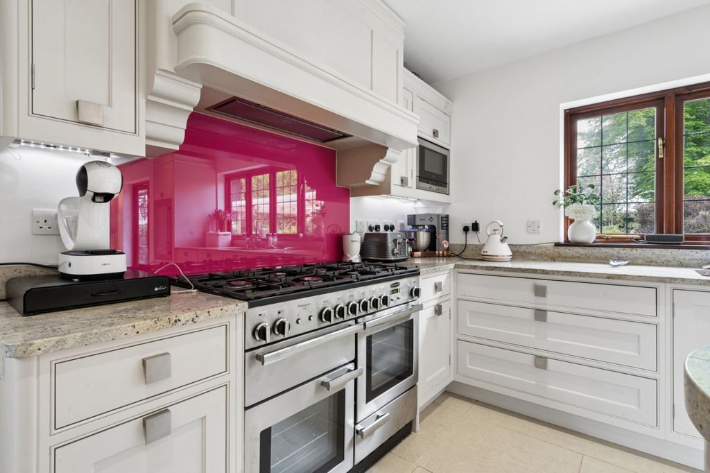 Additional image 4 of 5 bed detached house for saleBurtons Lane, Chalfont St. Giles, Buckinghamshire HP8
