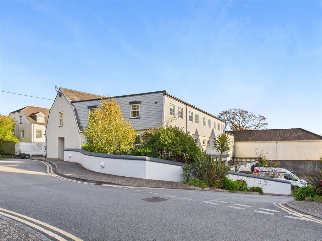 Additional image 2 of 2 bed flat for saleGonvena Hill, Wadebridge, Cornwall PL27