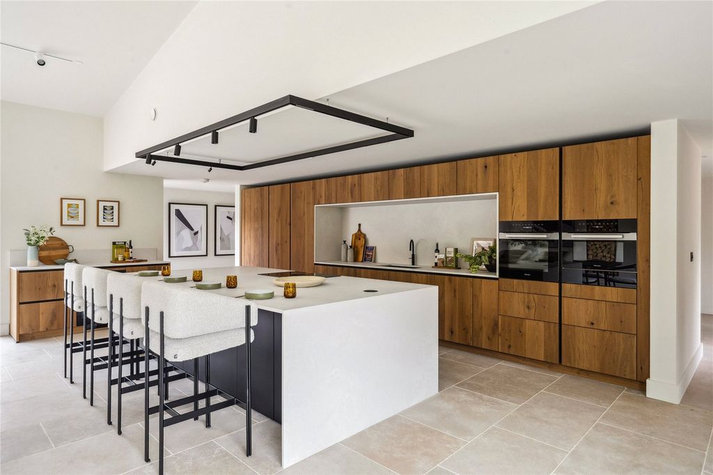 Additional image 13 of 7 bed detached house for saleBirch Grove, Chalfont St. Giles, Buckinghamshire HP8
