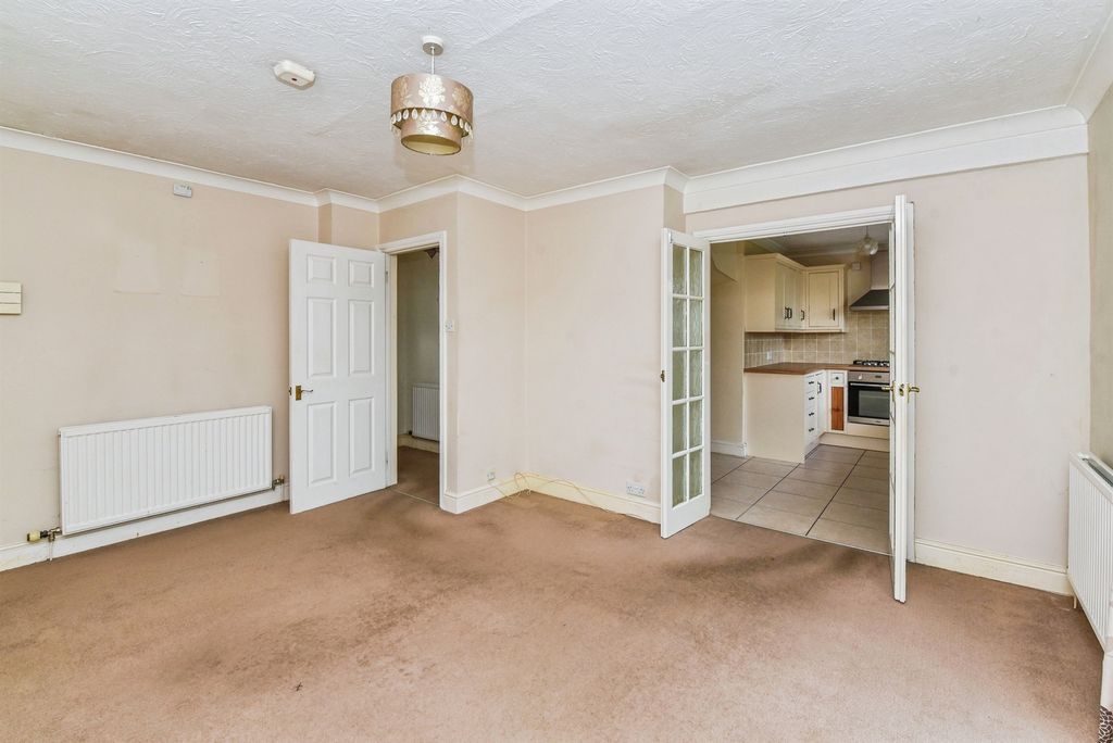 Additional image 6 of 2 bed maisonette for saleMalmesbury Road, Chippenham SN15