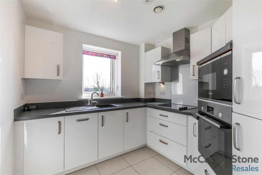 Additional image 8 of 2 bed flat for saleMiami House, Princes Road, Chelmsford, Essex CM2