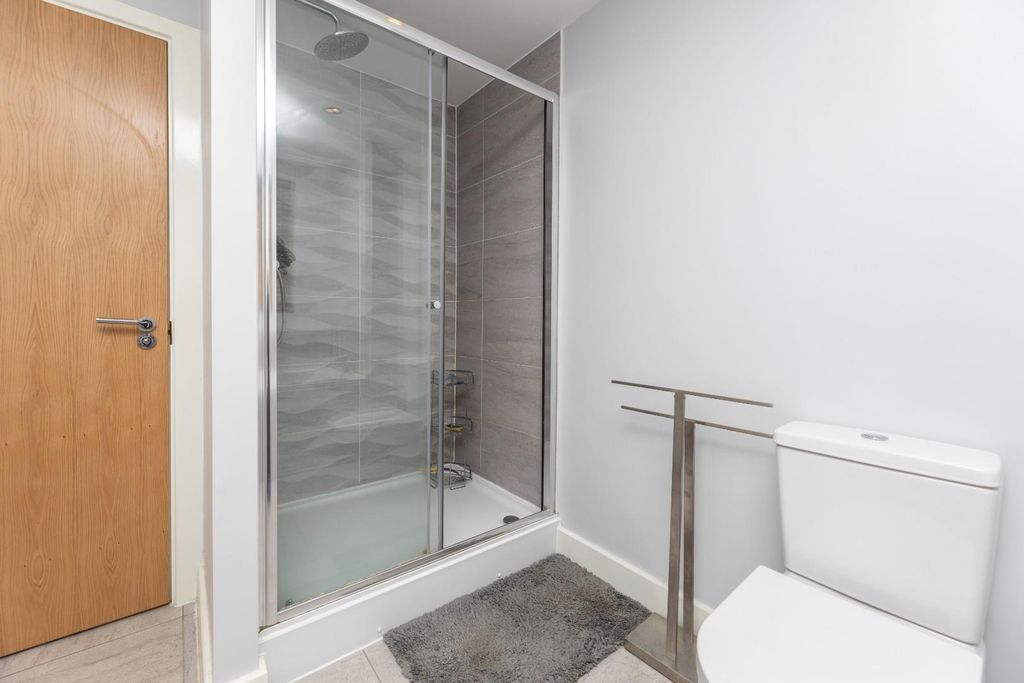 Additional image 11 of 5 bed detached house for saleColclough Close, Castleford WF10