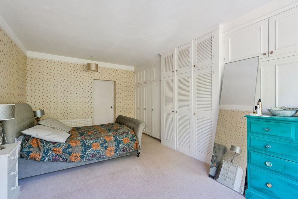 Additional image 12 of 5 bed detached house for saleFinch Lane, Bushey WD23