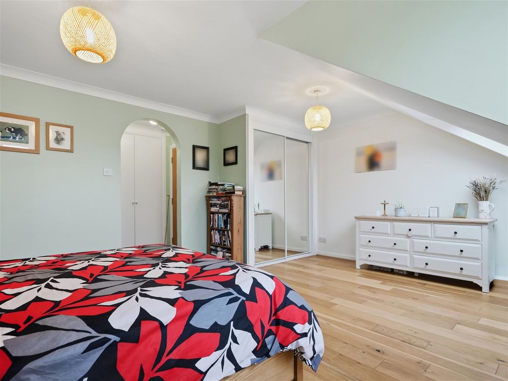 Additional image 19 of 5 bed town house for saleAsquith Close, Christchurch BH23