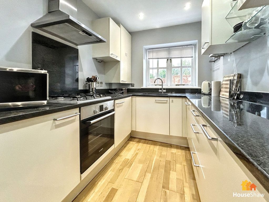Additional image 5 of 2 bed flat for saleFullers Hill, Chesham HP5