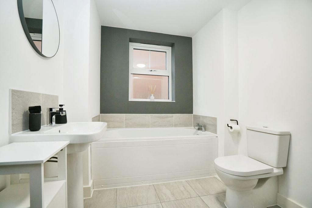 Additional image 18 of 5 bed detached house for saleRyeback Close, Burton-On-Trent DE15