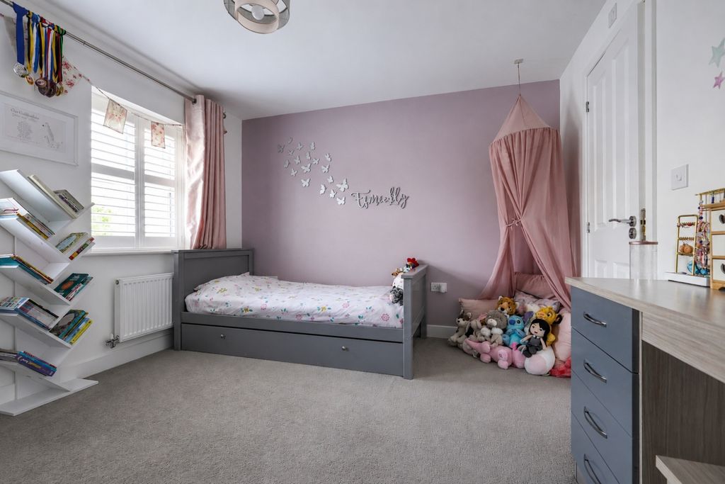 Additional image 22 of 4 bed detached house for sale71 Swinbrook Road, Carterton OX18