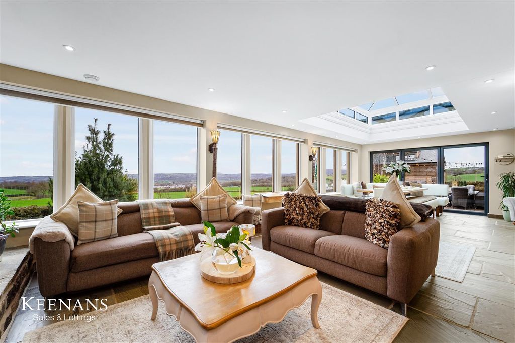 5 bed barn conversion for saleWhite Carr Farm, White Carr Lane, Bury BL9 photo 2