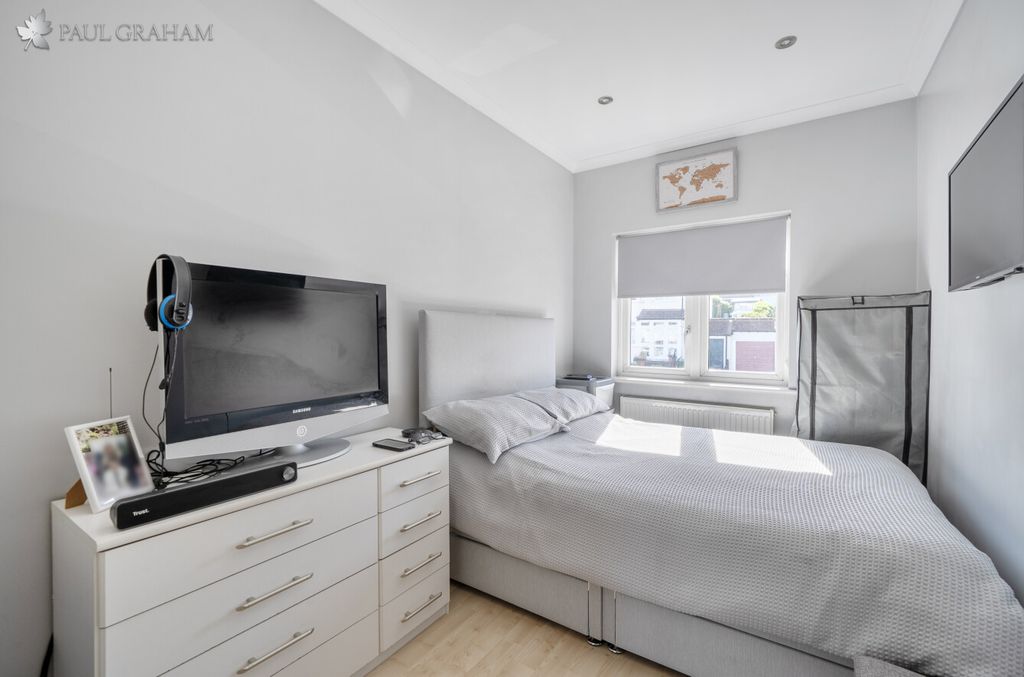 Additional image 11 of 5 bed semi-detached house for saleOxford Road, Carshalton SM5