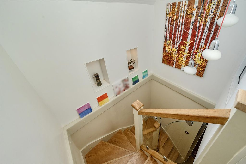 Additional image 13 of 3 bed flat for saleChisenbury Court, East Chisenbury, Pewsey SN9