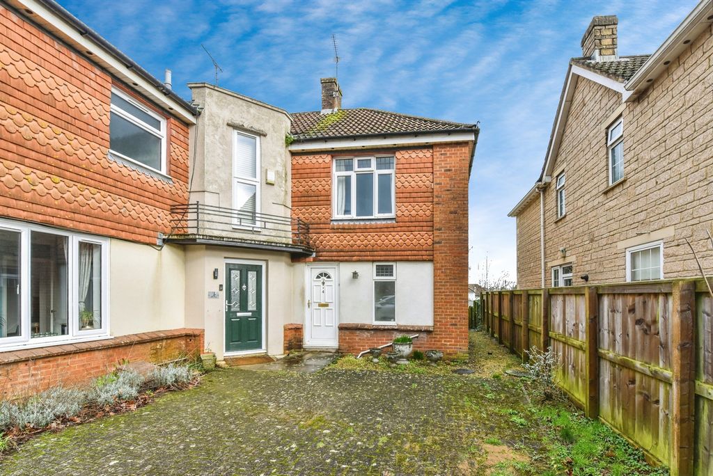 Additional image 2 of 2 bed maisonette for saleMalmesbury Road, Chippenham SN15