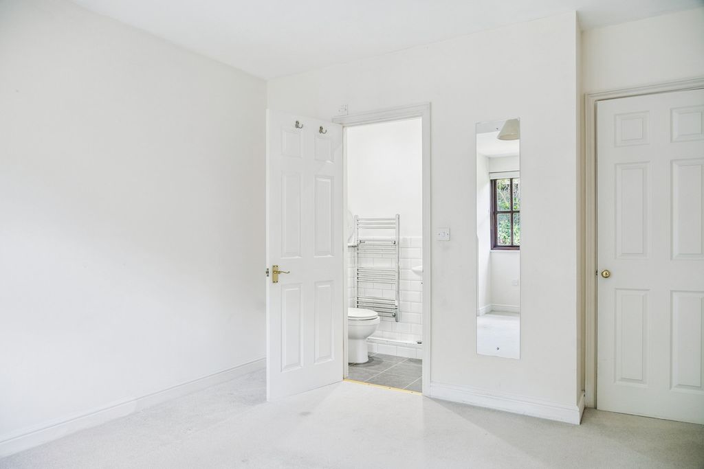 Additional image 10 of 2 bed flat for saleEast Street, Chesham HP5