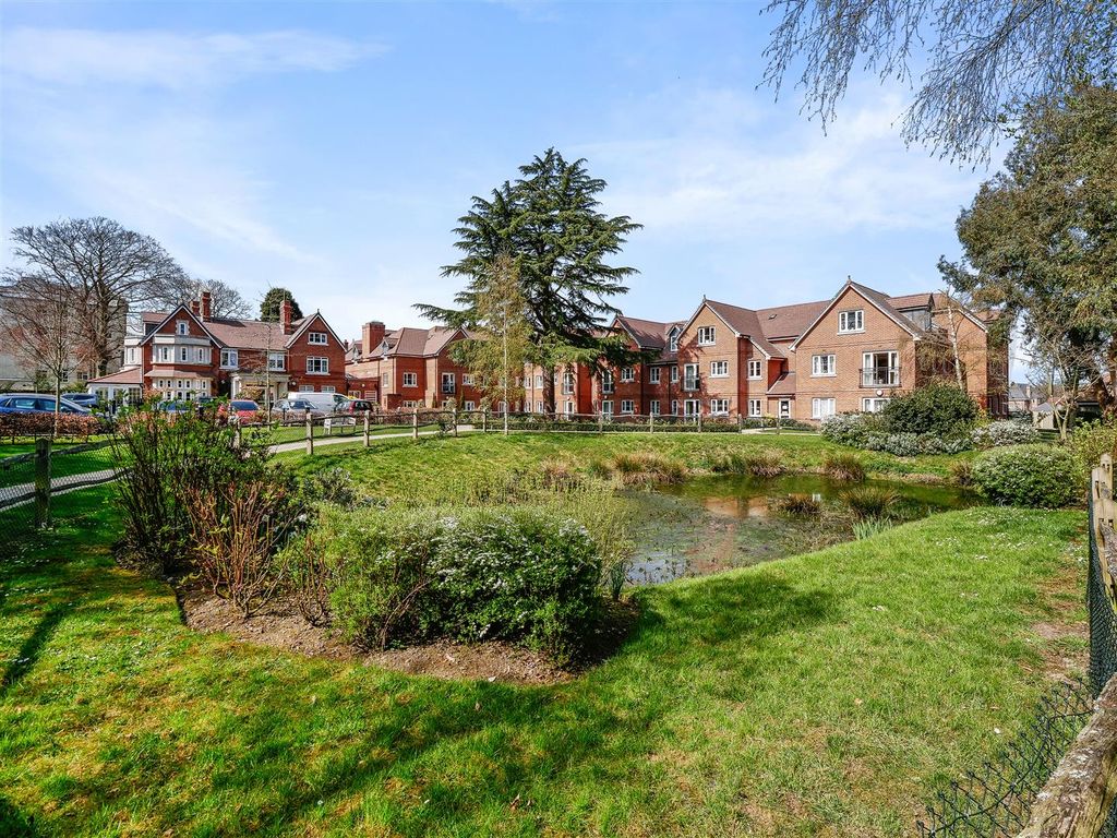 Additional image 15 of 2 bed flat for saleSt. Pauls Cray Road, Chislehurst BR7