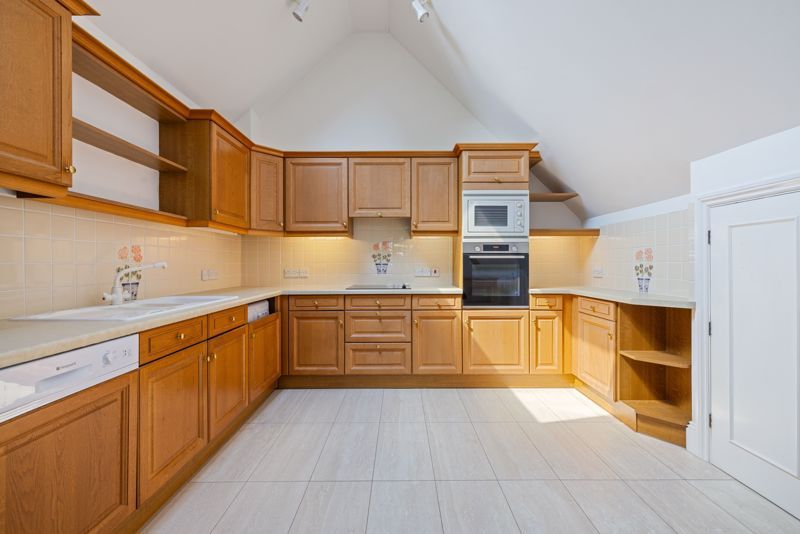 Additional image 6 of 2 bed flat for saleThe Avenue, Summersdale, Chichester PO19