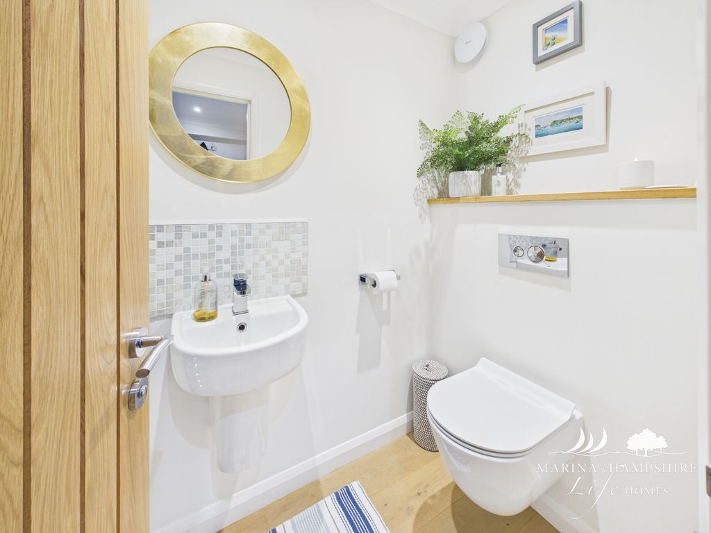 Additional image 11 of 4 bed detached house for saleDunstan Close, Chichester PO19