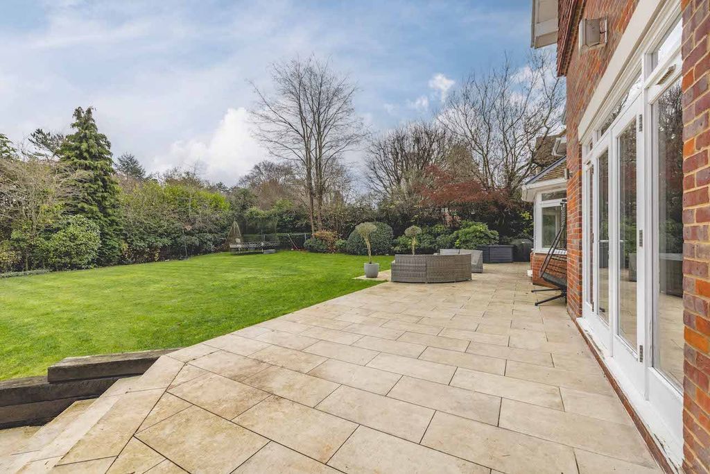 Additional image 28 of 6 bed detached house for saleBurtons Way, Chalfont St Giles HP8