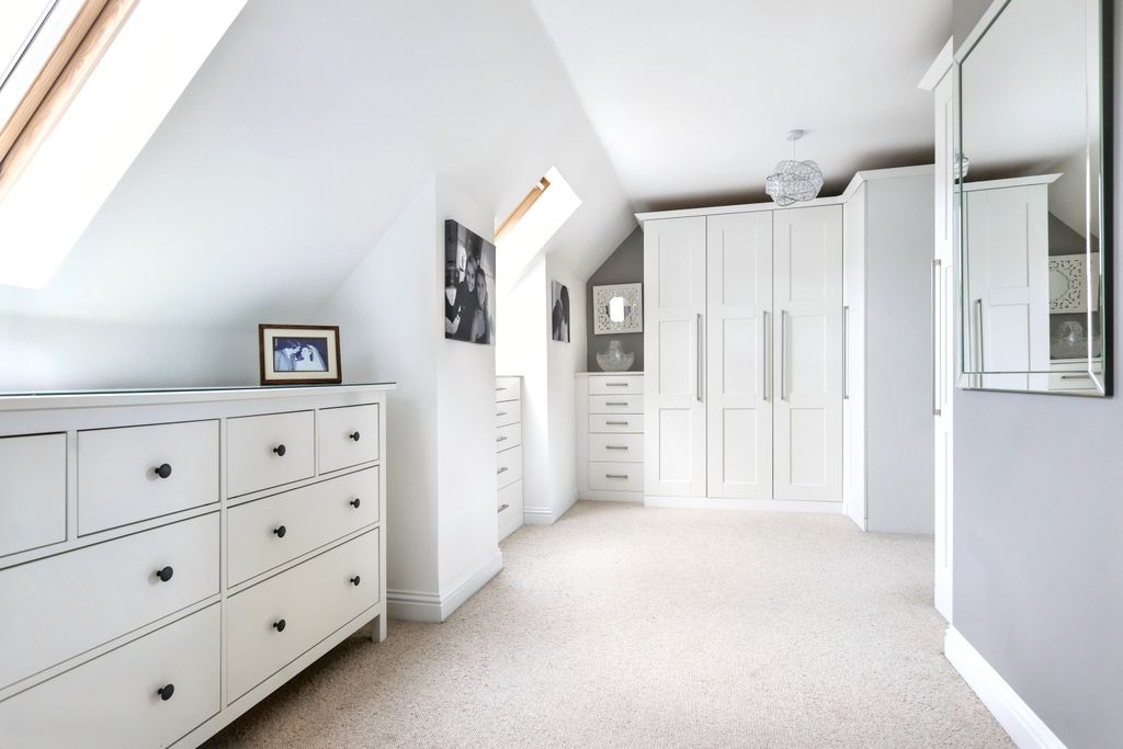 Additional image 16 of 4 bed semi-detached house for sale12 Cherry Tree Way, Carterton OX18