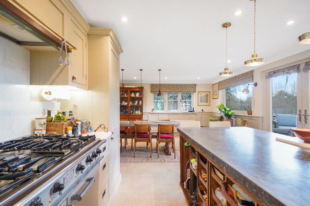 Additional image 6 of 5 bed detached house for saleDumsey Eyot, Chertsey KT16