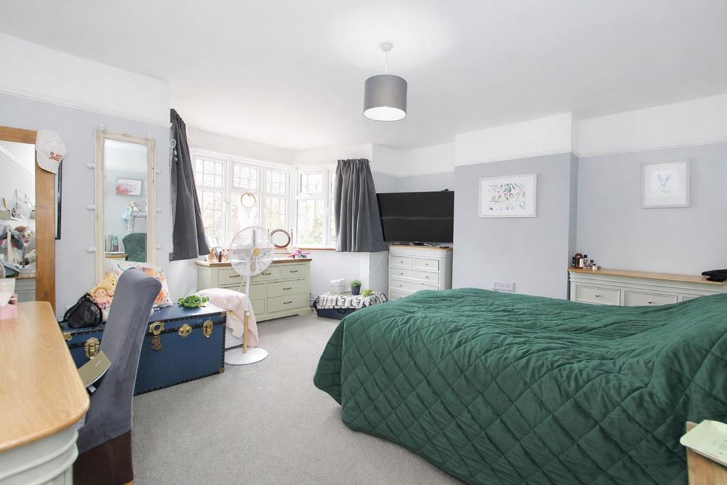Additional image 13 of 5 bed semi-detached house for saleNorthwood Road, Carshalton SM5