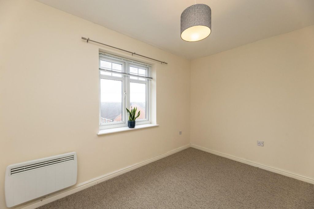 Additional image 9 of 2 bed flat for saleBellflower Close, Castleford WF10