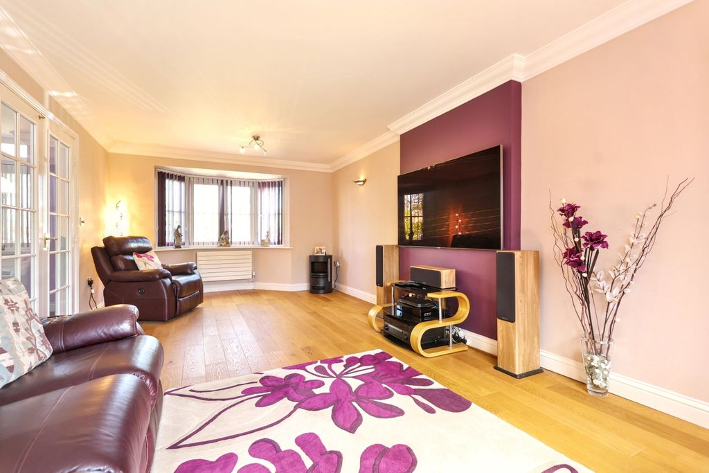 Additional image 5 of 4 bed detached house for sale4 Hatwell Row, Carterton OX18