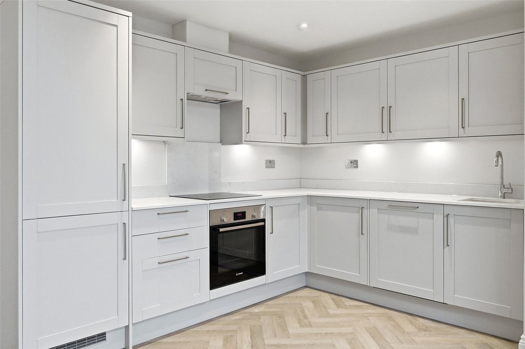 Additional image 7 of 2 bed flat for saleWaterloo Chambers, Waterloo Lane, Chelmsford, Essex CM1