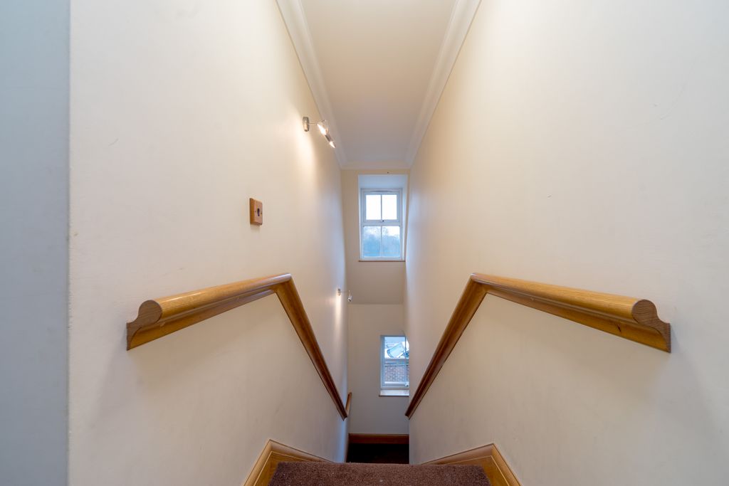 Additional image 14 of 2 bed flat for saleWindsor Street, Chertsey KT16