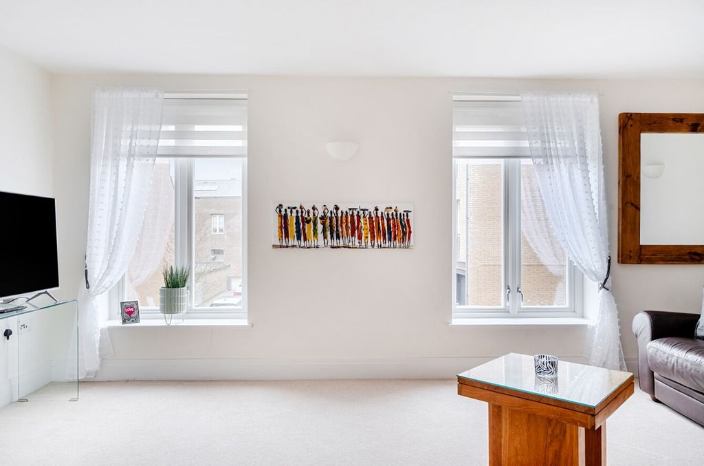 Additional image 10 of 3 bed flat for saleBroakes Road, Chichester PO19