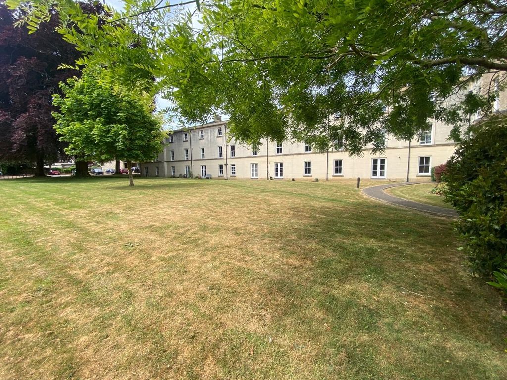 Additional image 10 of 3 bed flat for saleChesterton Lane, Cirencester, Gloucestershire GL7