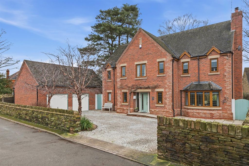 Additional image 52 of 6 bed detached house for saleRye Flatt Lane, Chesterfield S40