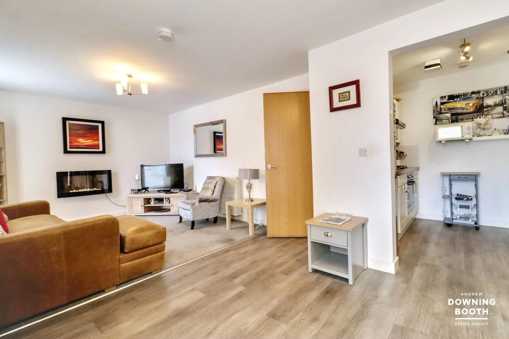 Additional image 6 of 2 bed flat for saleQueen Street, Lichfield WS13