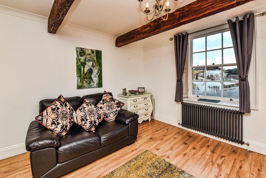 Additional image 2 of 1 bed flat for saleSt. Mary Street, Chippenham SN15