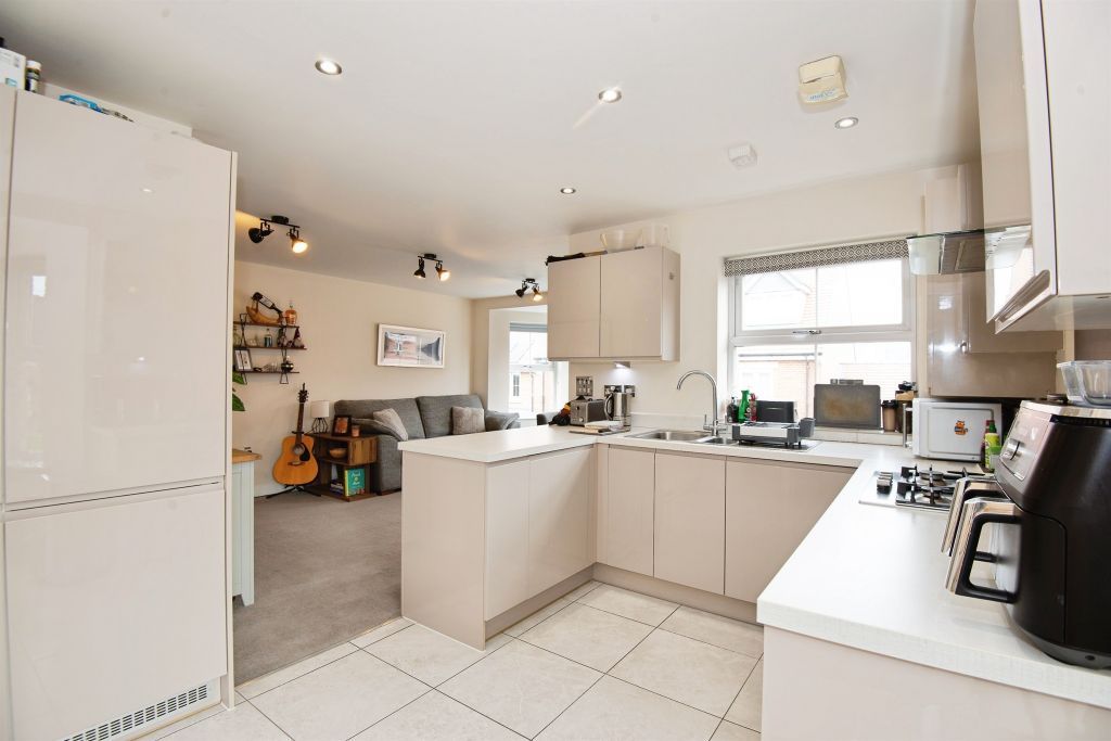 Additional image 9 of 2 bed flat for saleGoodearl Place, Princes Risborough HP27